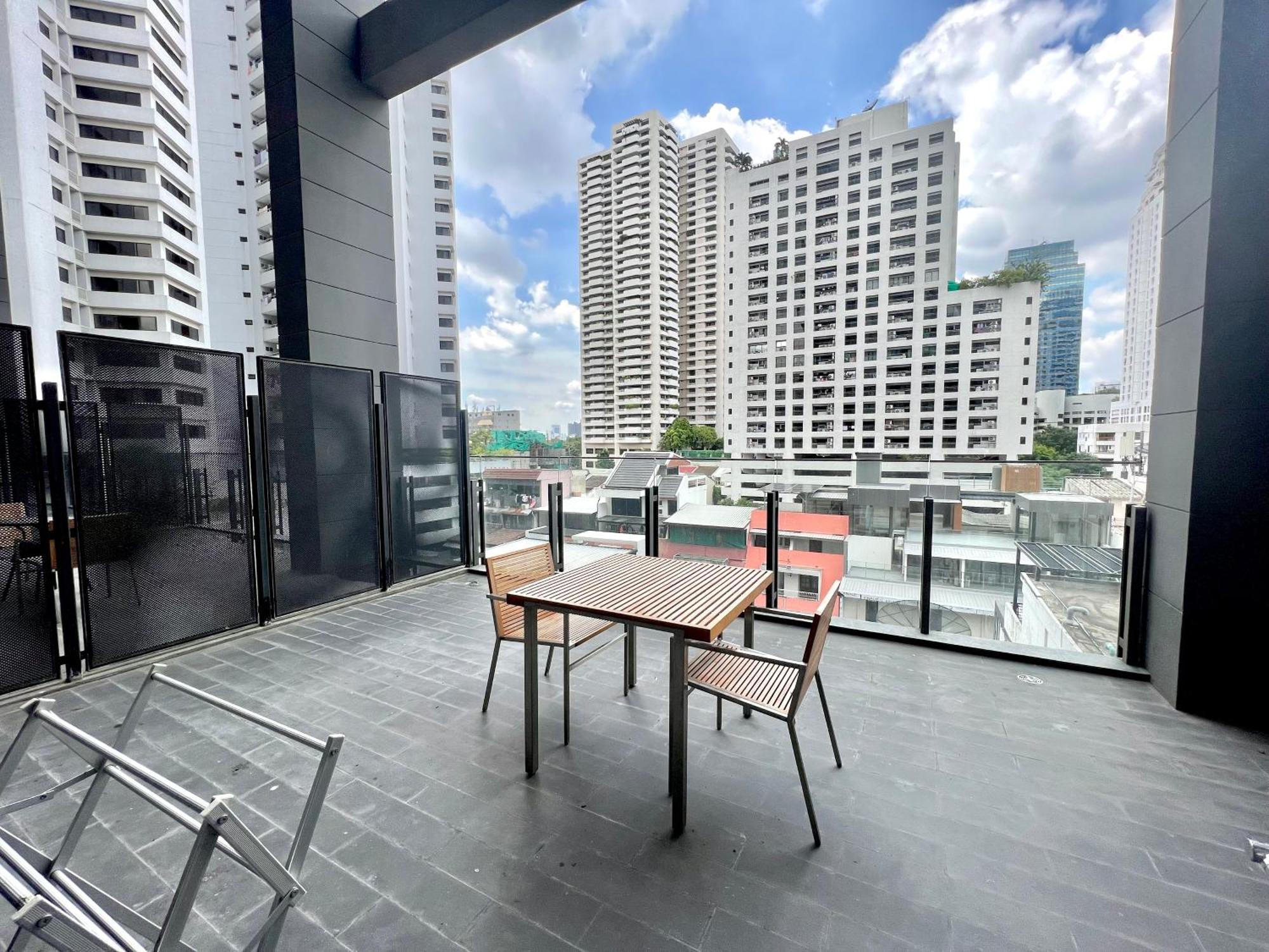 Апартаменты Sukhumvit 11#Luxury#Pool#Gym#Bts Nana&Mrt Sukhumvit#1Br#Max2Ppl Бангкок Экстерьер фото