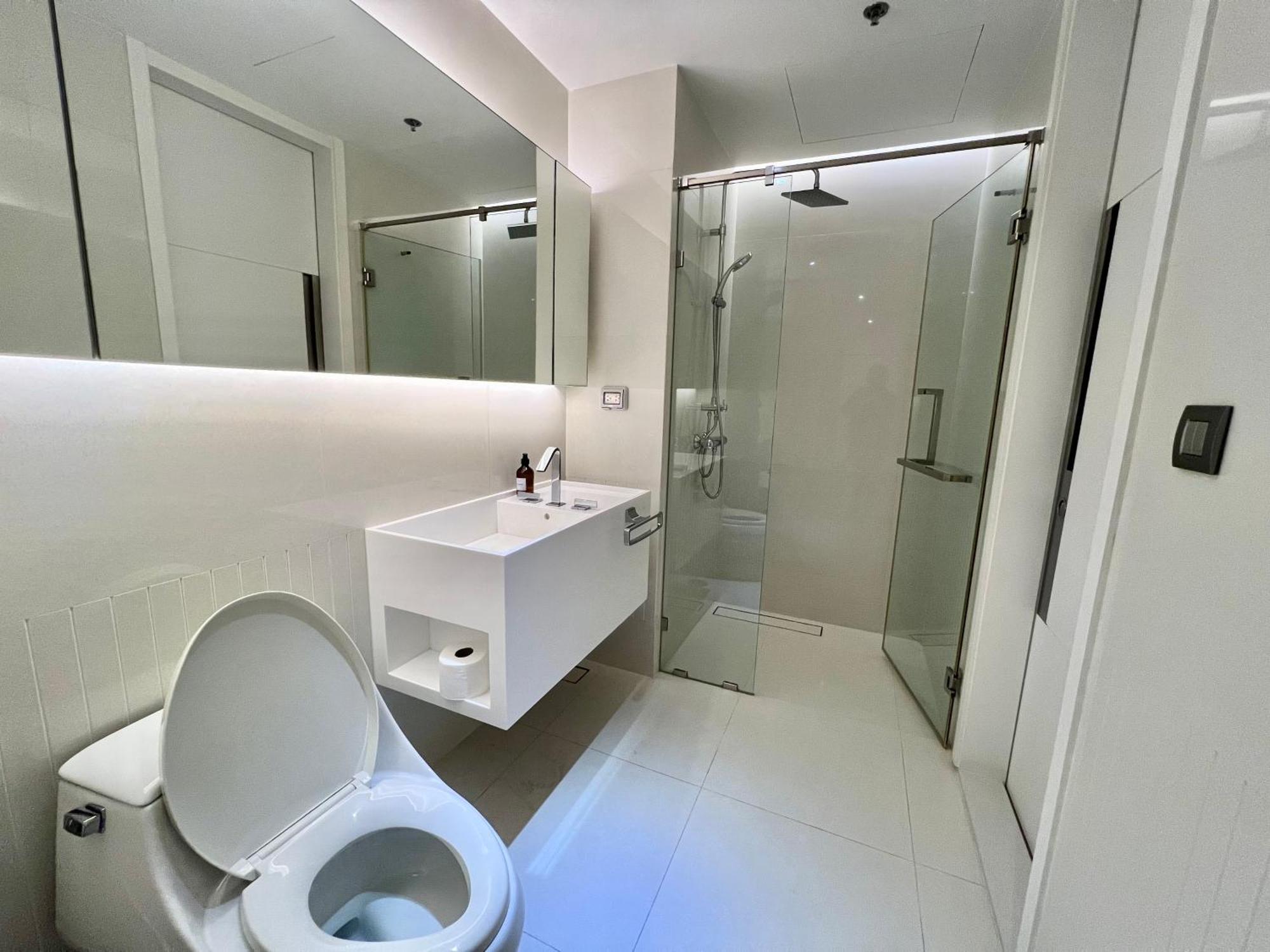 Апартаменты Sukhumvit 11#Luxury#Pool#Gym#Bts Nana&Mrt Sukhumvit#1Br#Max2Ppl Бангкок Экстерьер фото