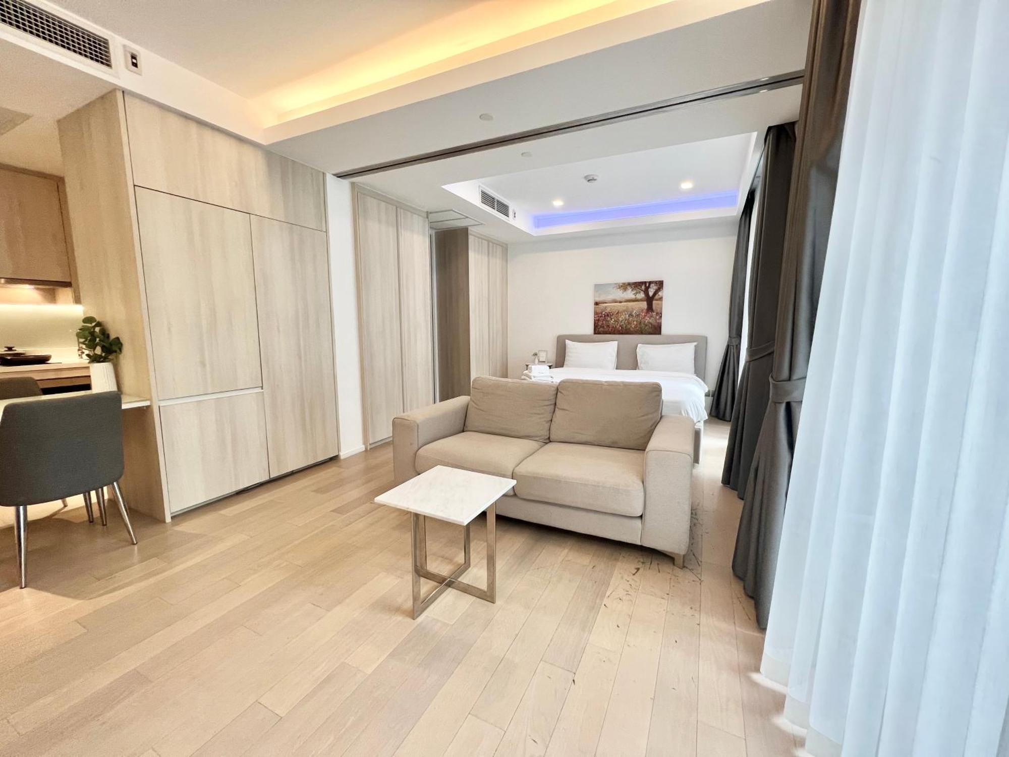 Апартаменты Sukhumvit 11#Luxury#Pool#Gym#Bts Nana&Mrt Sukhumvit#1Br#Max2Ppl Бангкок Экстерьер фото